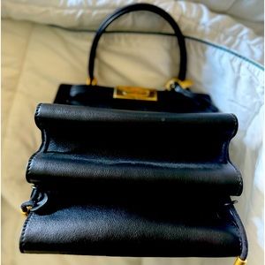 Tory Burch Lee Radziwill Petite Accordion Bag (Noir)